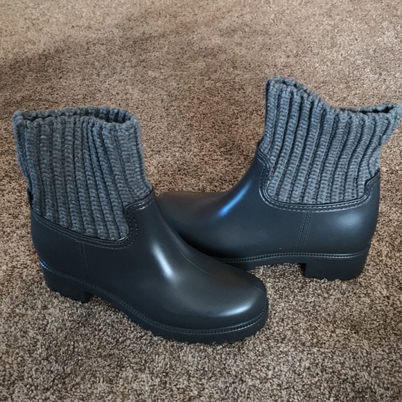 Skechers grey pouring boot with knit collar - Picture 2 of 6
